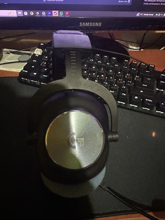 Наушники Logitech Pro