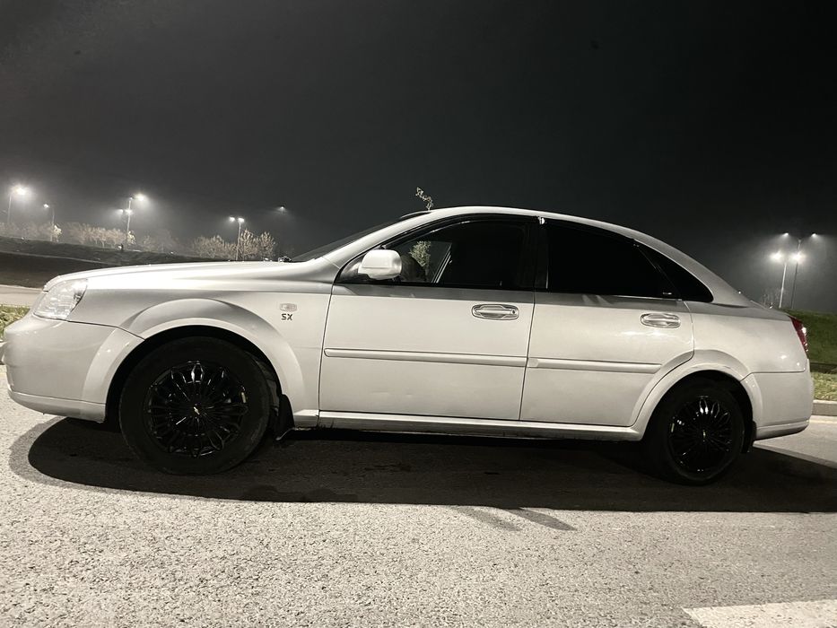 Lasetti 1.8 yaxshi holatda