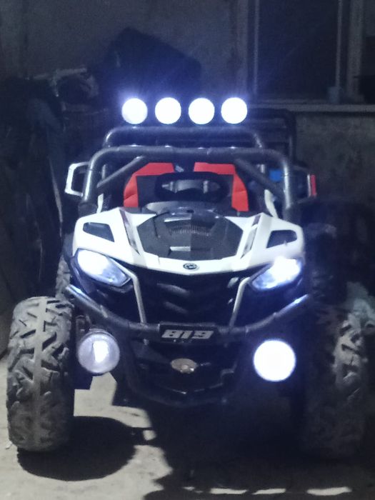 Децки машинка пультовый