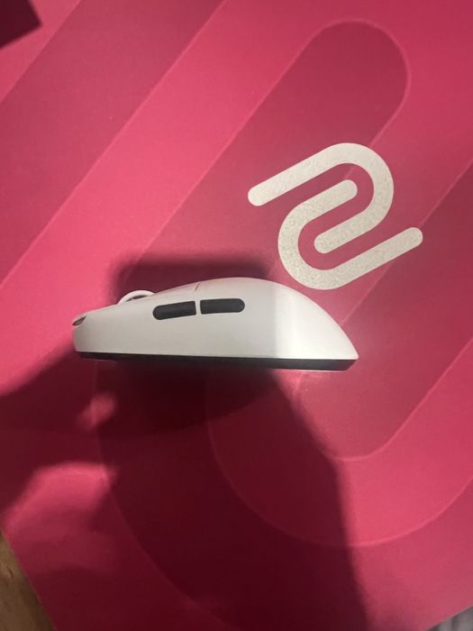 Продам играю мушку