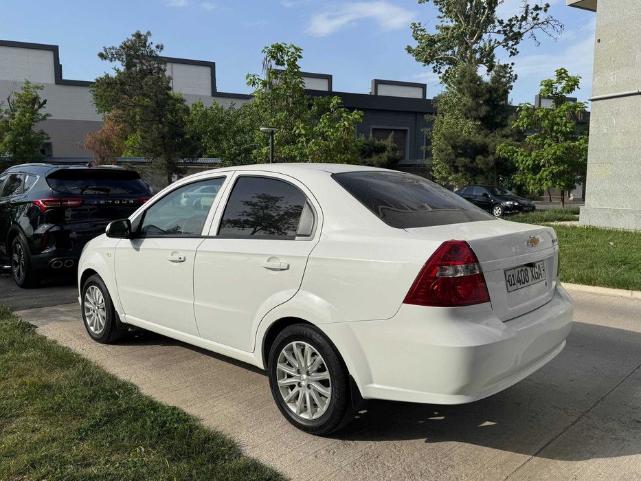 Nexia 3 2-pozitsiya mexanika 2020 yilda ishlab chiqarilgan Rangi OQ