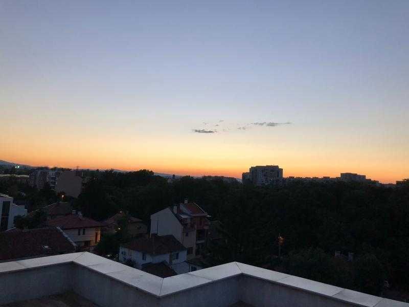 Дава под наем АТЕЛИЕ, ТАВАН, гр. София, Триъгълника