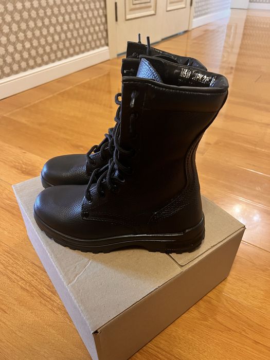 Продам берцы 39-го размера!