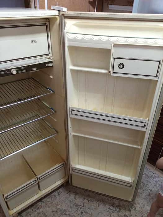 Холодильник бирюса