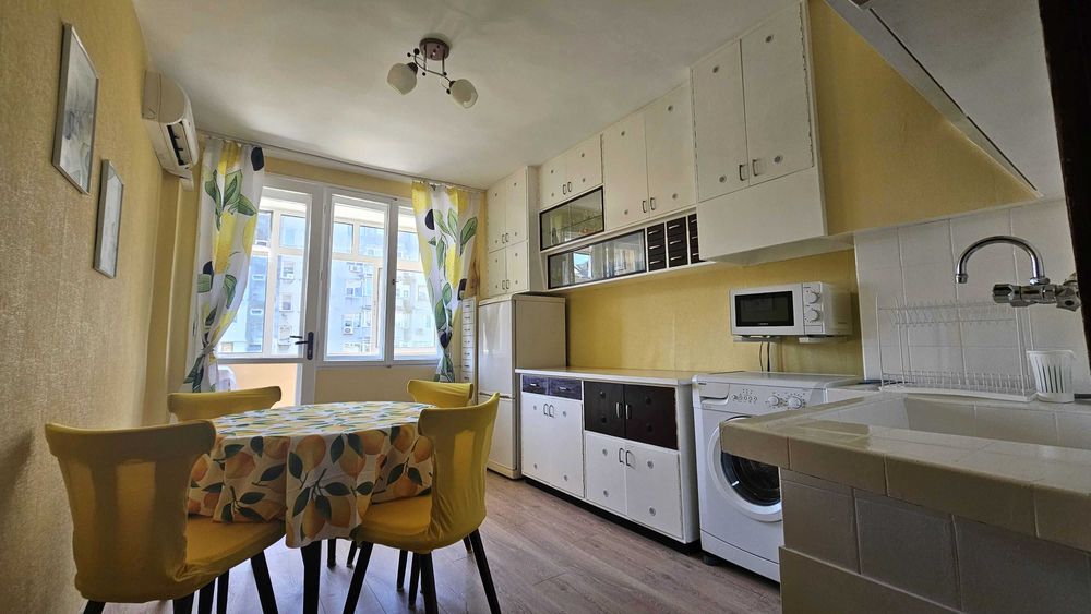 Дава се под наем Тристаен апартамент в Варна, Базар Левски - 90 кв.м за 612 € - Снимка #3