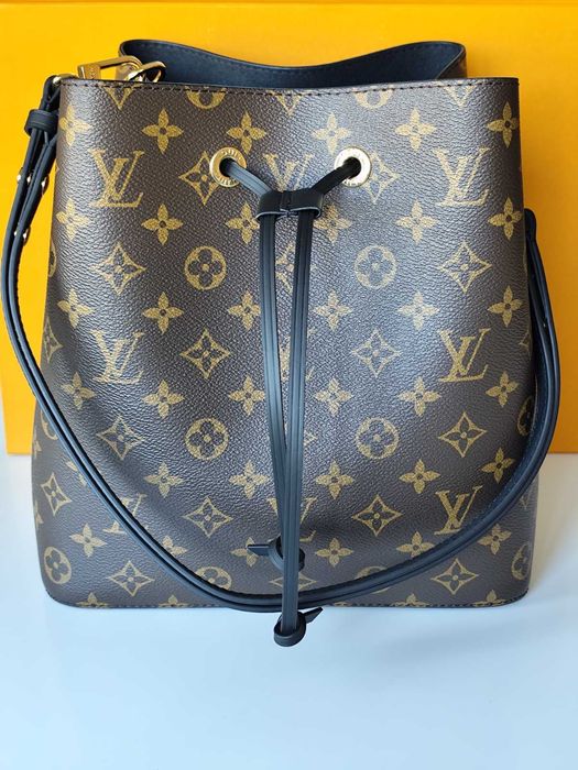 Louis Vuitton Дамска Чанта Mонограм Просторна Стилна с Елегантна форма