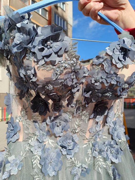 Дълга бална рокля