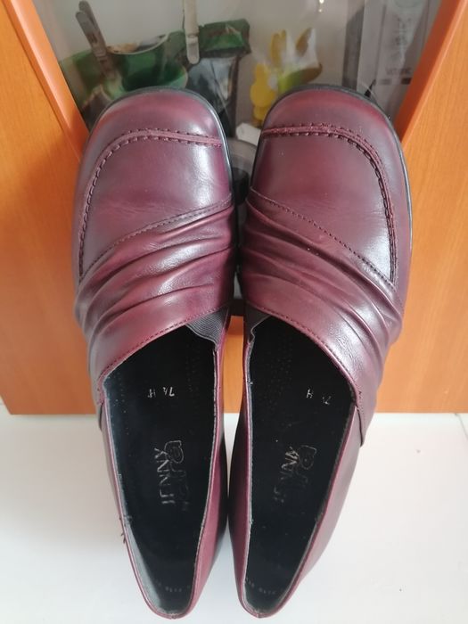 Pantofi damă (măsoară 26 cm tălpicul din interior)