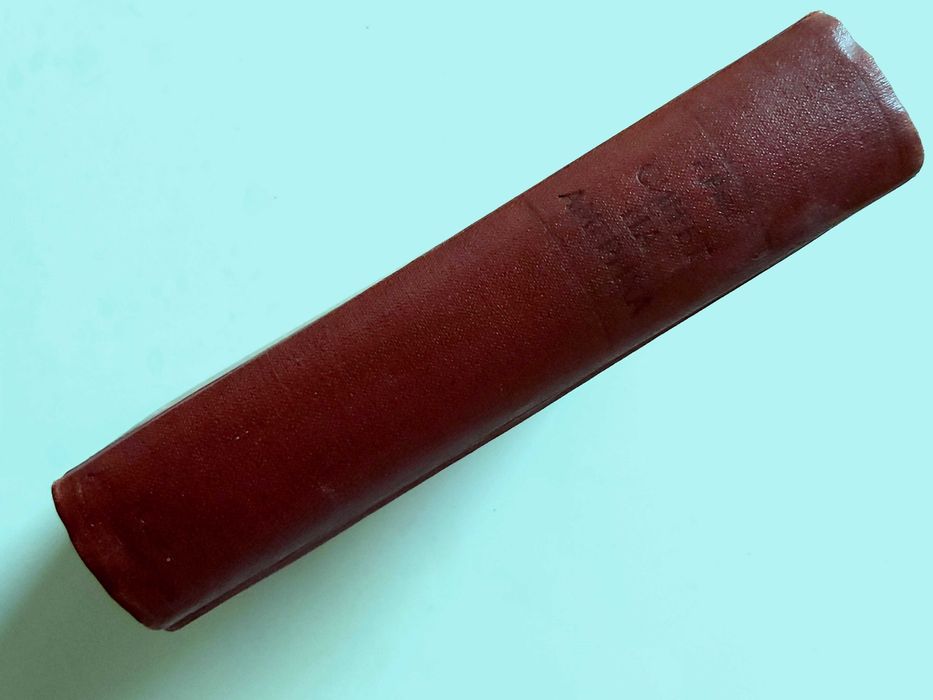 Продавам редки книги с  антикварна стойност