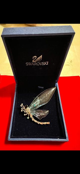 Брошь для подарка