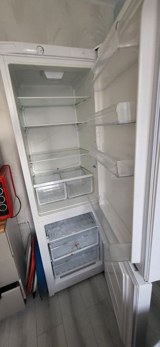 Холодильник indesit