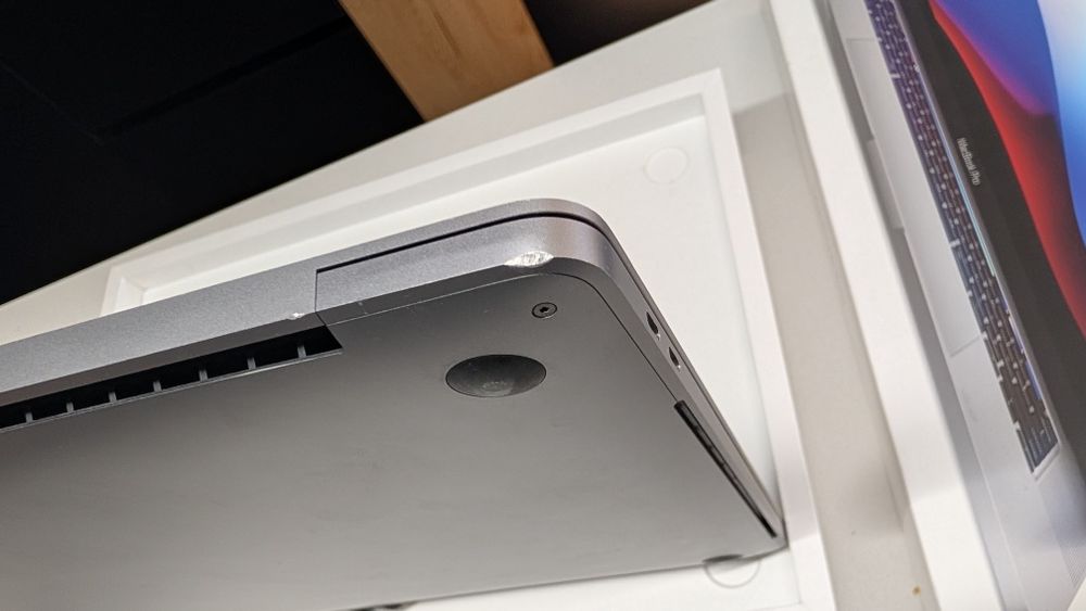 MacBook Pro 16” (2019) – 16GB RAM / 512GB SSD – Отлично състояние