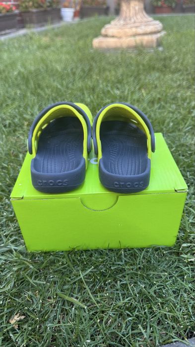 Crocsi model unisex marimea c7