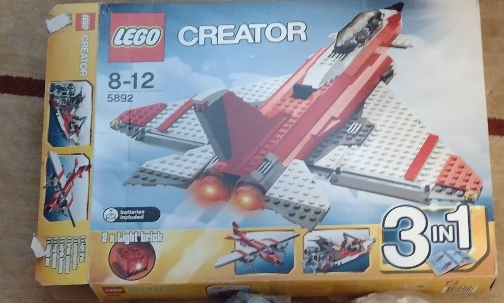 Lego 5892 avion supersonic anul apariției 2010