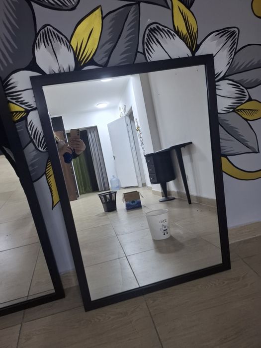 Продам помошник зеркало кресло стол для маникюра  полка камод