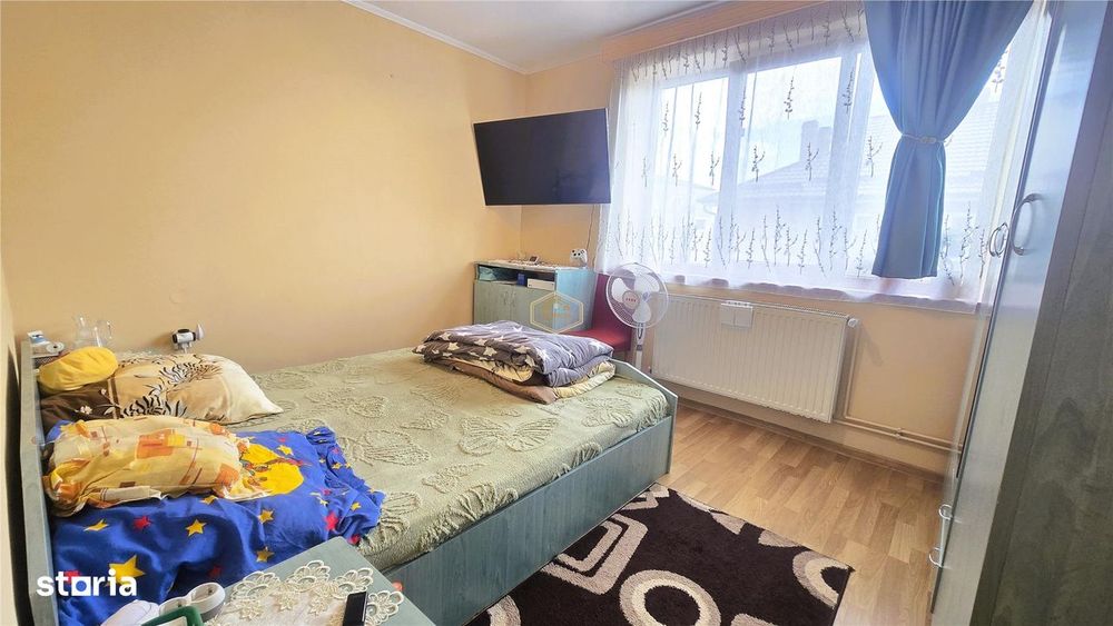 Etaj II | Apartament decomandat cu 2 camere in Livada