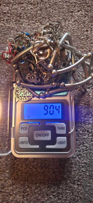 Argint ,bijuterii si monede