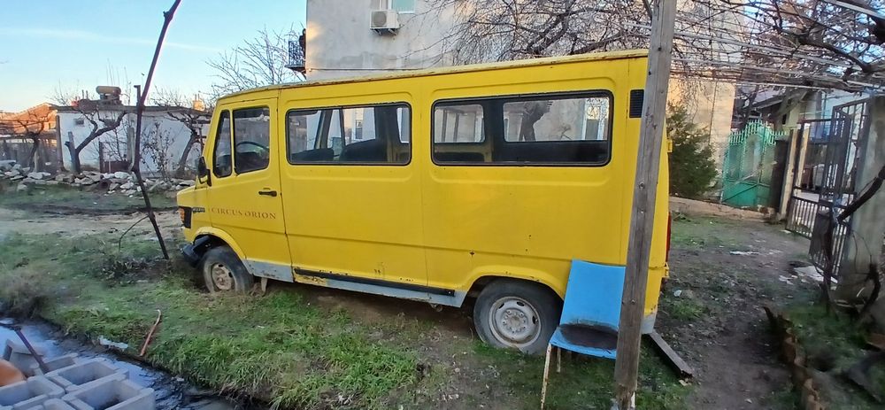 Мерцедес 207.2.4D