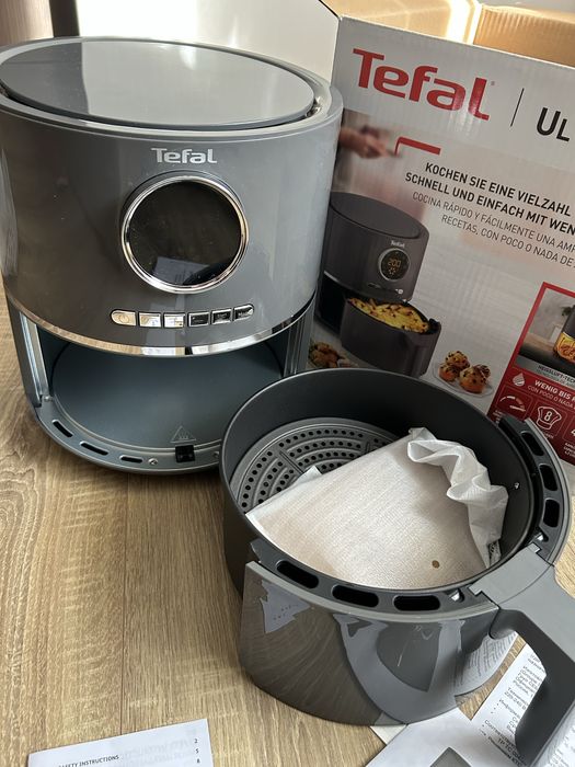 Friteuza Tefal.