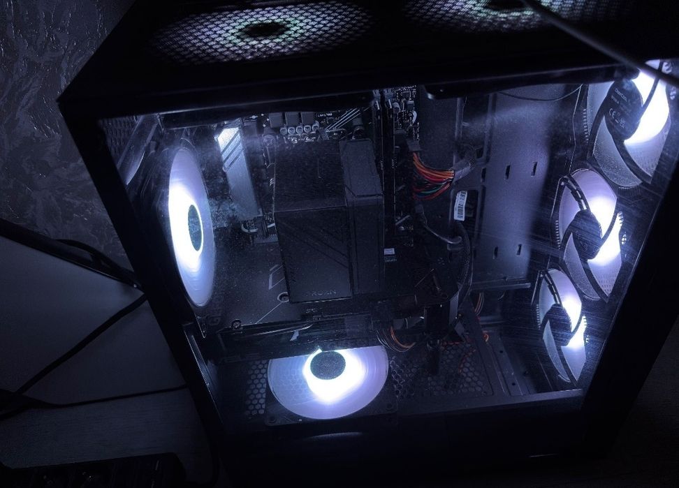 продам очень мощный компьютер