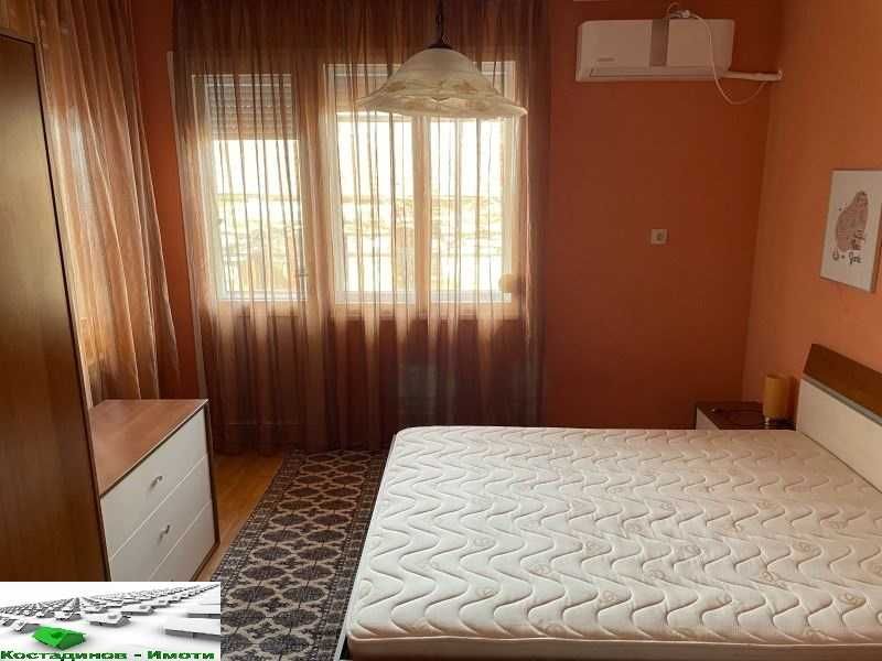 Дава се под наем Етаж от къща в Пловдив, Каменица 1 - 120 кв.м за 700 € - Снимка #8