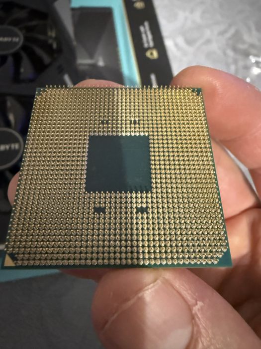 Процесор + охладител бонус към него