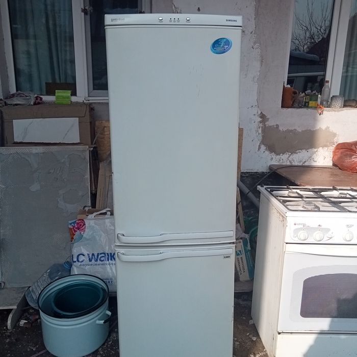 Холодильник продам