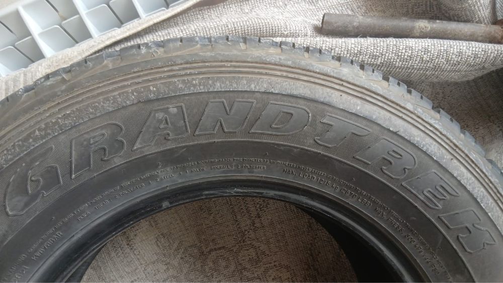 265/70/17.   Балон.