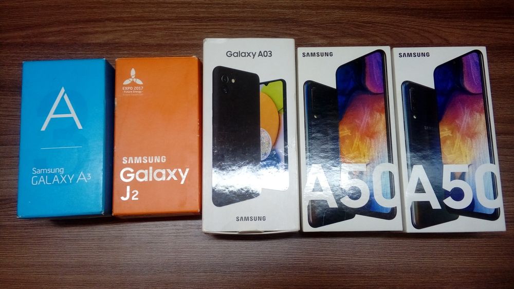 Коробки от телефонов