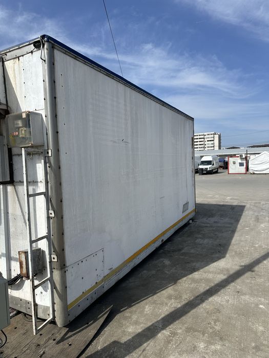 Vand urgent container frigorific si container AC