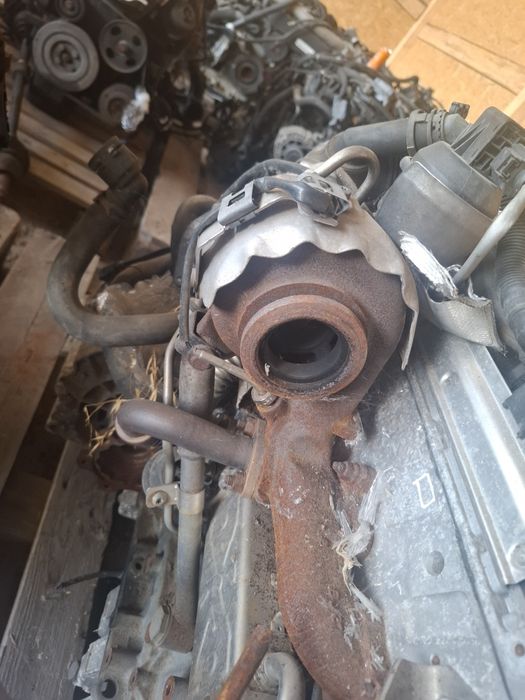 Vând motor passat b7 2012 2.0 D 140cp Avem TOATĂ GAMA VOLSKWAGEN: golf 5 golf 6 b5 b6 b7 Touareg Touran passat cc crafter toate codurile motor