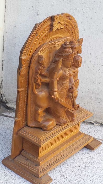 Рядка Старинна Дървена Статуетка на Индийската Богиня-Войн Дурга