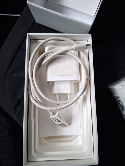 OPPO A98 5G,256gb,67w superwooc!
