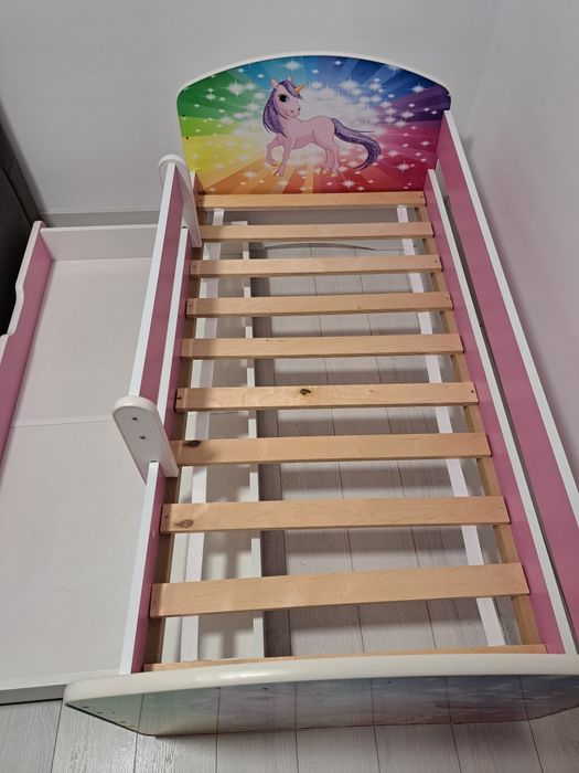 Pat copii fetite ,cu unicorn
