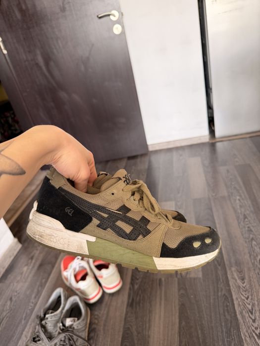 New balance, asics обувки