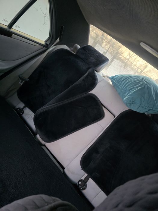 Продам машину мерседес 210