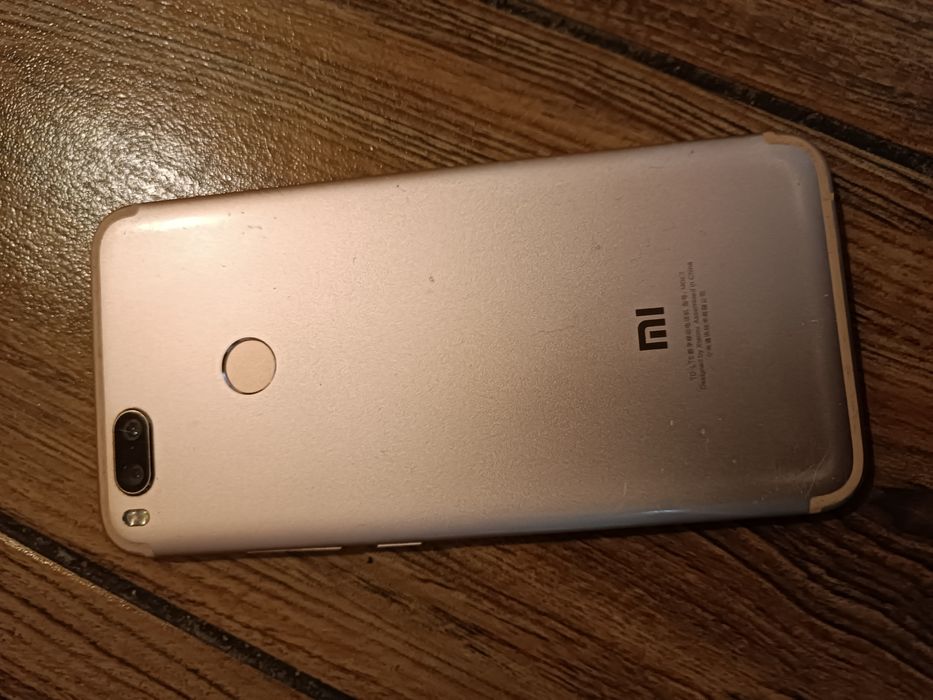 Telefon Redmi 5 plus.
