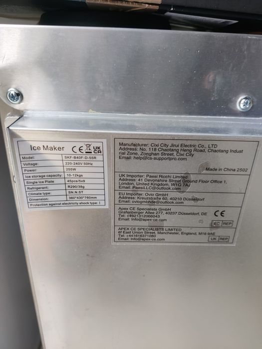 Masina de gheață comercială 45kg/ 24 ore nou