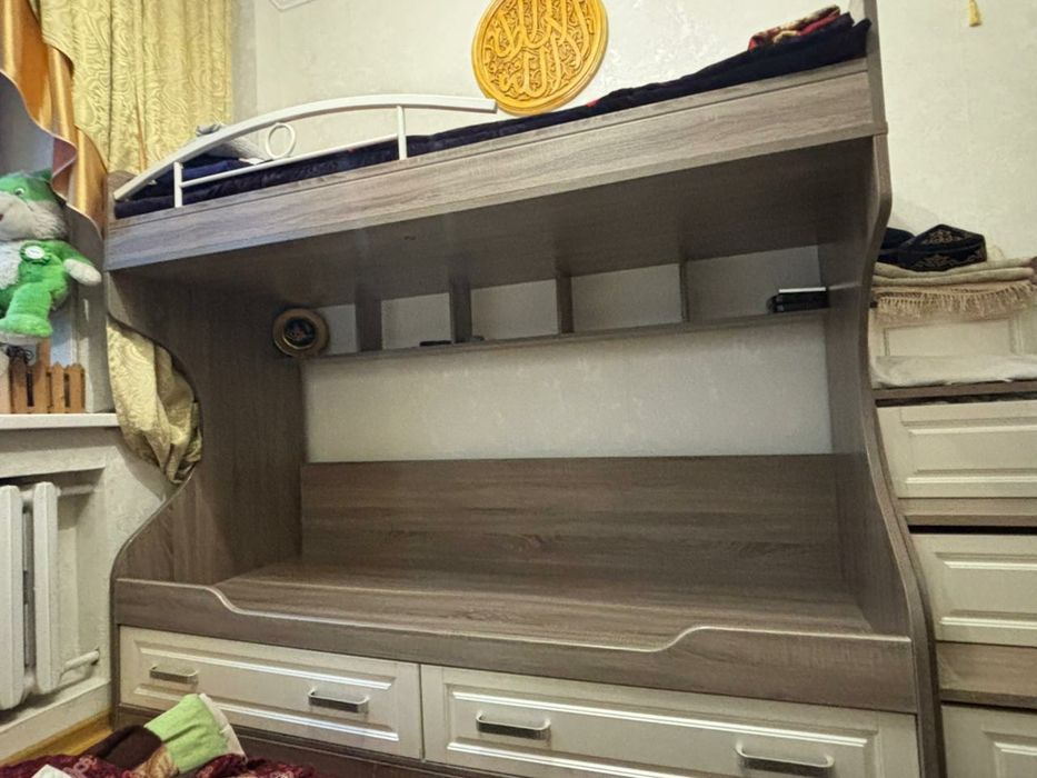 Мебель 2х ярустная.