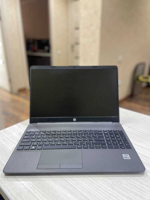 Продам HP 250 Intel Core i3, RAM 8Gb, SSD 256Gb, как новый