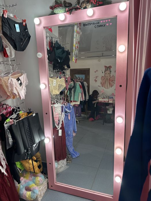 Продам зеркало с подсветкой