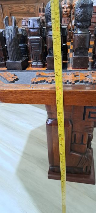 Дървена маса за шах