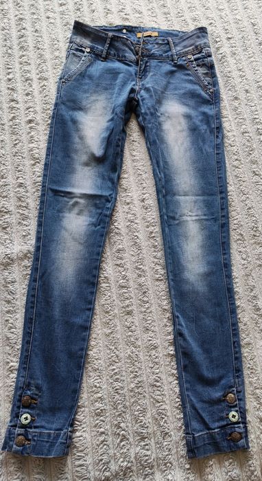 Продам джинсы женские