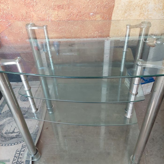 Продам стол стеклянный