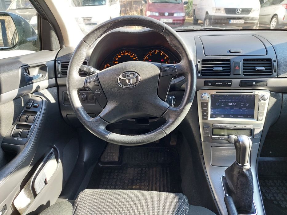 Тойота Авенсис Toyota