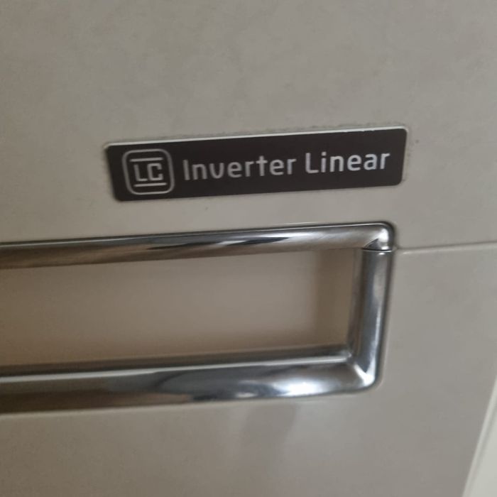 Продам холодильник LG инверторный.