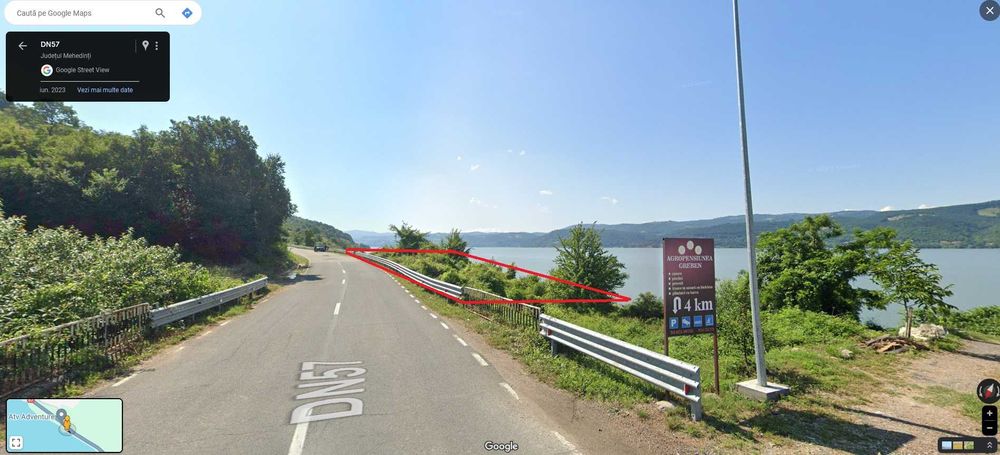 Vând teren intravilan - intrare in Svinita, Clisura Dunarii, utilitati