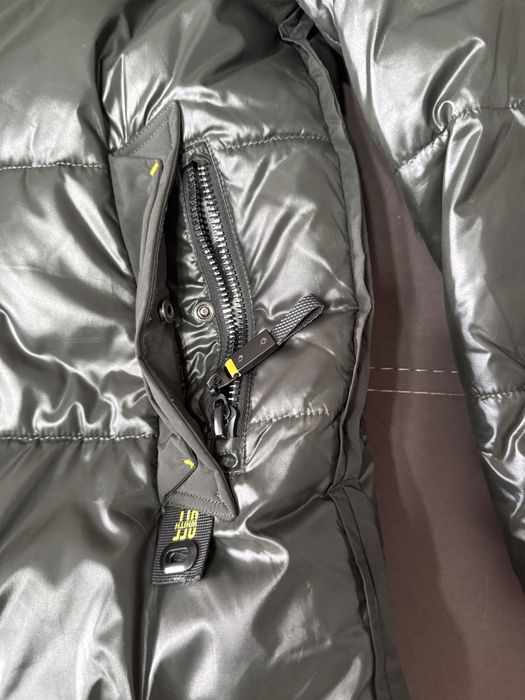 Продам пуховик зима