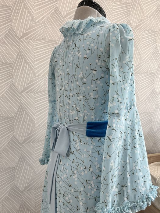 Көйлек накидкасымен сатылады