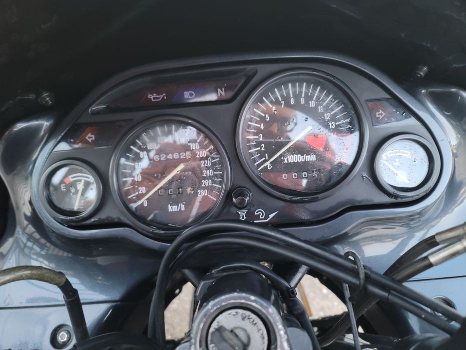 Vând Kawasaki ZZR600